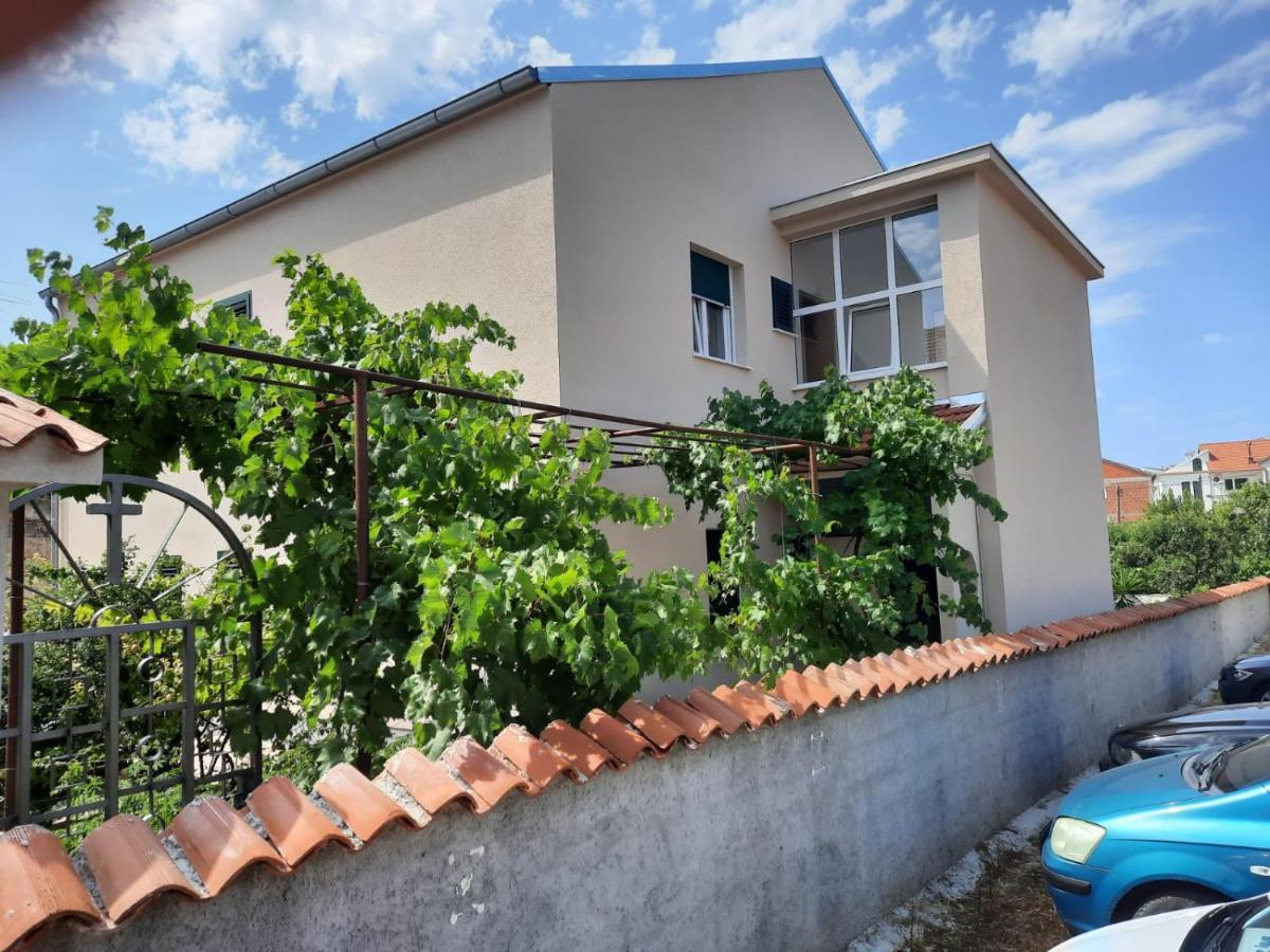 Apartman Laura M Βόντιτσε Εξωτερικό φωτογραφία
