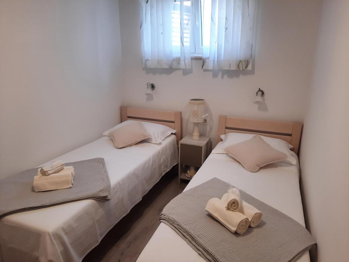 Apartman Laura M Βόντιτσε Εξωτερικό φωτογραφία