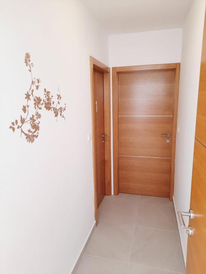 Apartman Laura M Βόντιτσε Εξωτερικό φωτογραφία